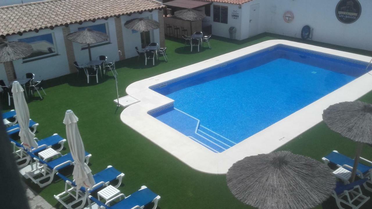 Hotel Cortijo Los Gallos Chiclana de la Frontera Exterior photo