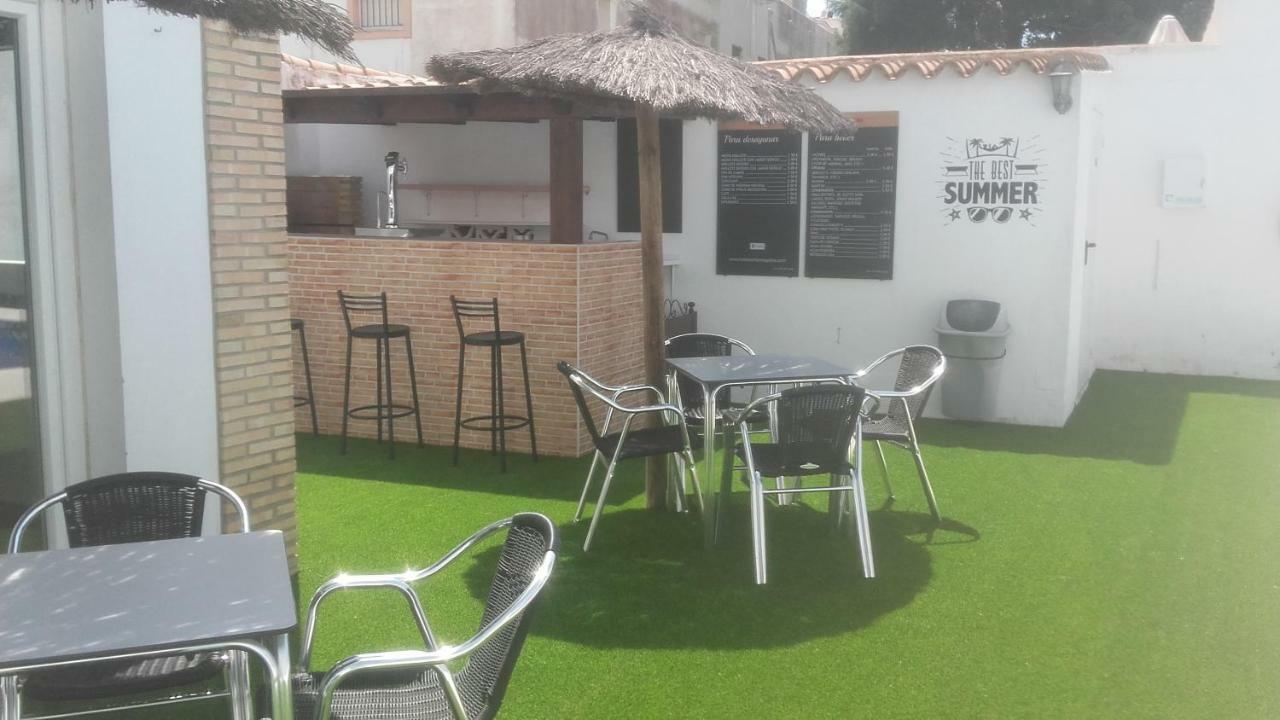 Hotel Cortijo Los Gallos Chiclana de la Frontera Exterior photo